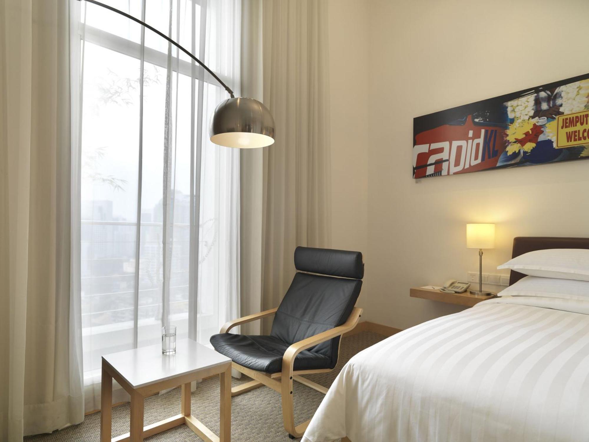 10 Room Premium