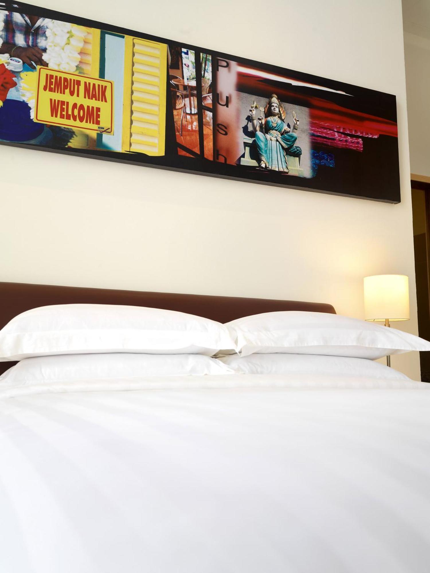 10 Room Premium