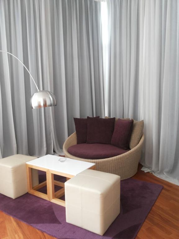 10 Room Premium